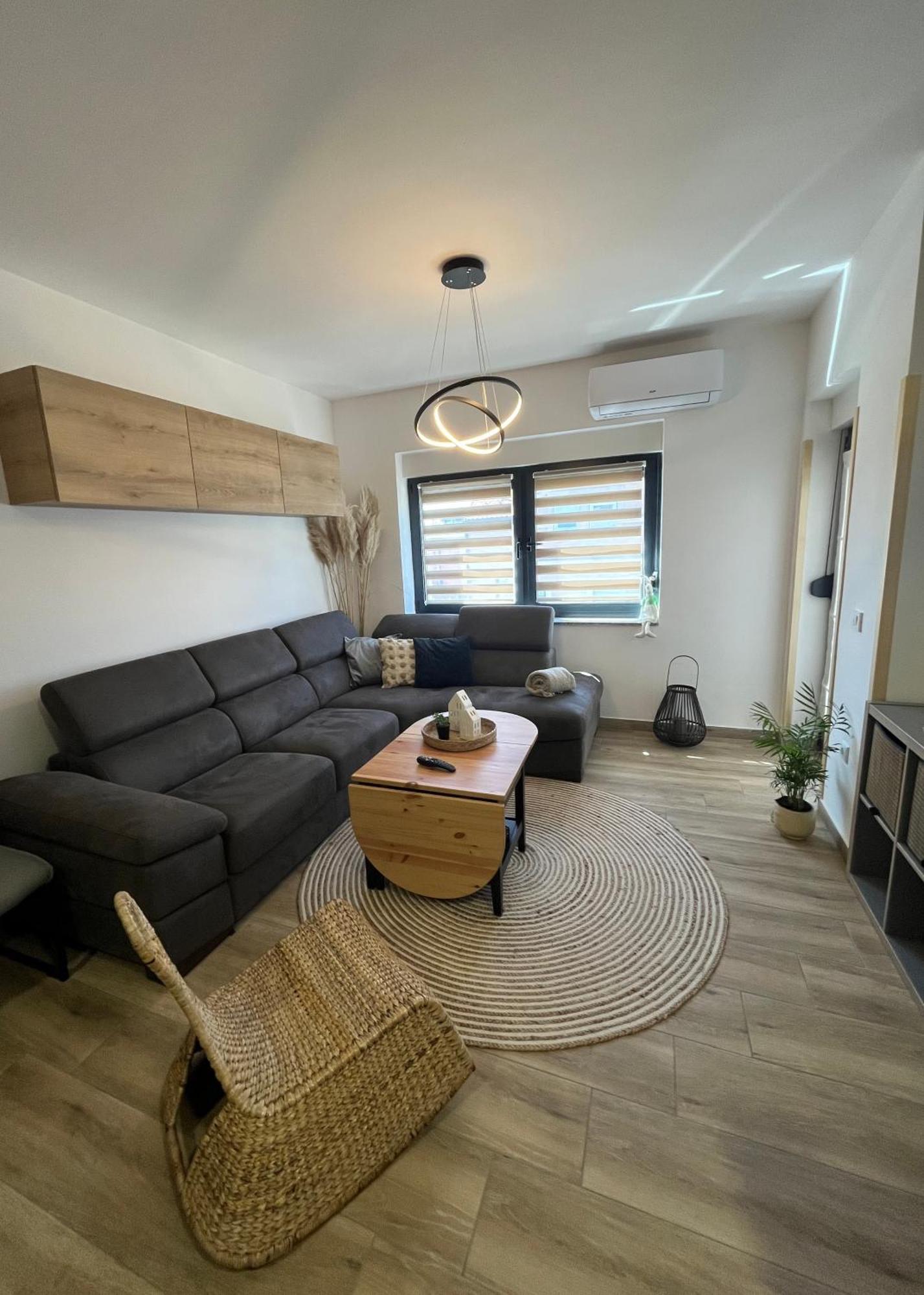 Apartman Sandra 新格拉迪什卡 外观 照片
