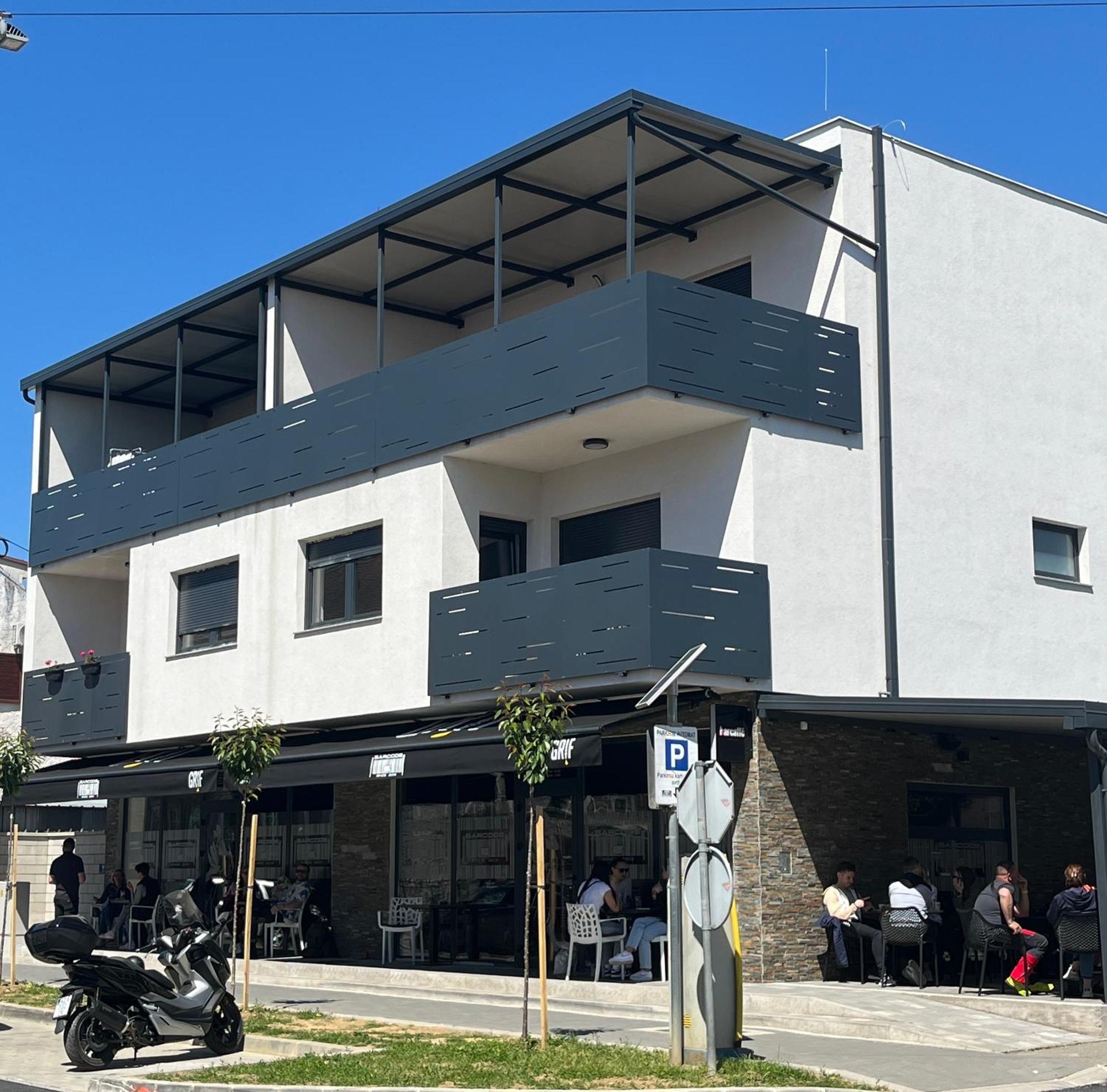 Apartman Sandra 新格拉迪什卡 外观 照片